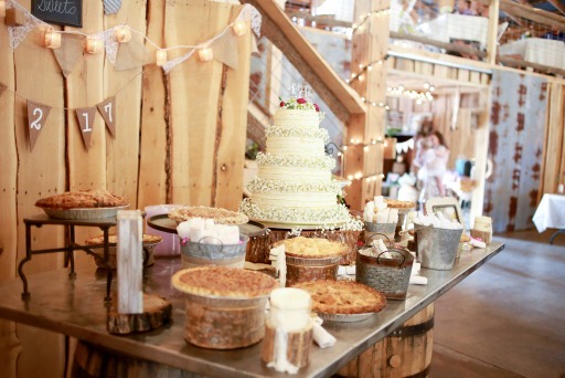 rustic wedding cake table